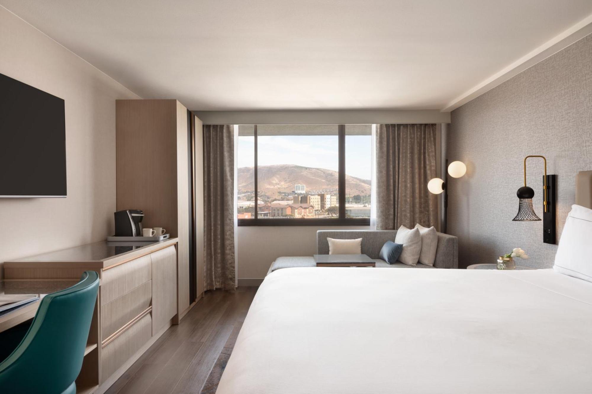ดับเบิลทรี บาย ฮิลตัน ซานฟรานซิสโก แอร์พอร์ต เซาท์ บูเลอวาร์ด Hotel เซาท์ซานฟรานซิสโก ภายนอก รูปภาพ
