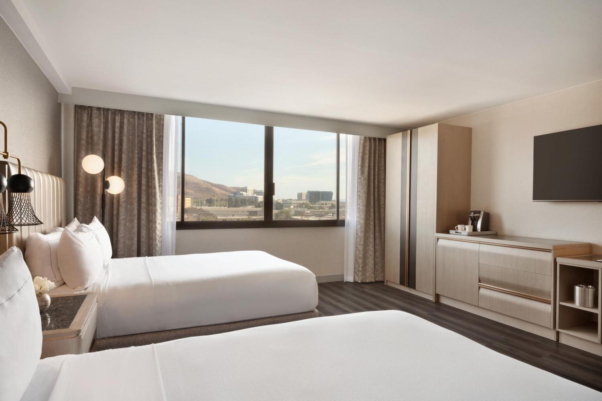 ดับเบิลทรี บาย ฮิลตัน ซานฟรานซิสโก แอร์พอร์ต เซาท์ บูเลอวาร์ด Hotel เซาท์ซานฟรานซิสโก ภายนอก รูปภาพ